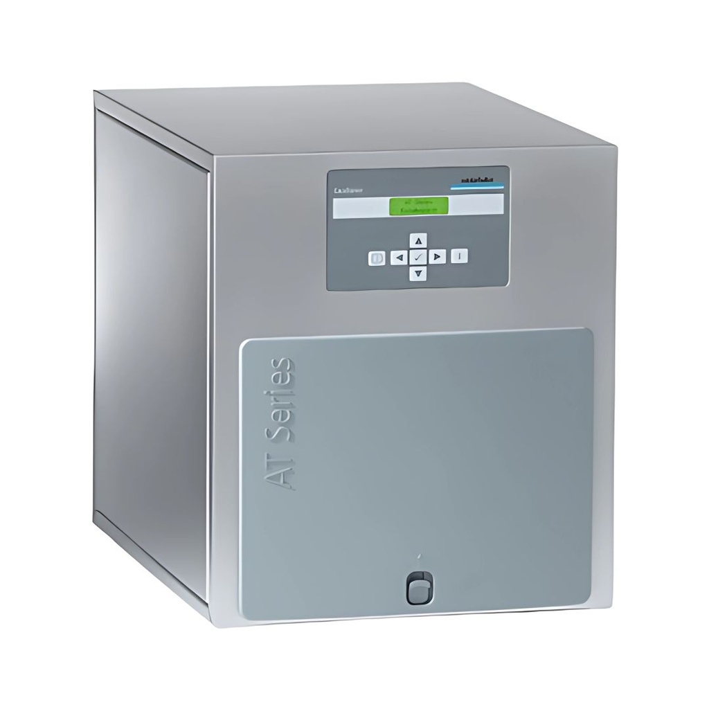 Equipo de Tratamiento de Agua WINTERHALTER Características:

El Sistema de Tratamiento de Agua AT‑M Winterhalter es una solución automática y potente de ósmosis inversa para mejorar la calidad del agua en lavavajillas profesionales con altas demandas. Elimina sales y minerales, previniendo manchas y acumulación de cal, protegiendo los equipos y reduciendo el consumo de detergentes y abrillantadores. Con una capacidad de hasta 180 l/h, su diseño robusto lo hace ideal para instalaciones con múltiples lavavajillas o gran volumen de trabajo. Opera automáticamente, con pantalla digital y tecnología AquaOpt, que asegura la calidad ideal del agua. Fabricado con materiales resistentes y de bajo nivel de ruido, es perfecto para cocinas industriales, hoteles y restaurantes que exigen máxima eficiencia y resultados impecables.

Especificaciones técnicas:

• Temperatura de agua de entrada: máx. 35 °C
• Presión dinámica mínima: 1,2 bar (120 kPa)
• Presión de entrada máxima: 6 bar (600 kPa)
• Conductividad máxima del agua de entrada: ≤ 1200 µS/cm
• Dureza máxima del agua: ≤ 35 ºdH
• Producción de agua tratada (permeado): hasta 3 l/min (≈ 180 l/h)
• Alimentación eléctrica: 230 V / 1 fase / 50 Hz
• Consumo eléctrico: 230–320 W
• Nivel de ruido: < 50 dB
• Protección: carcasa cerrada, grado IPX5
• Peso: 33 Kg

Medida:

• Frente: 41 cm
• Fondo: 36.5 cm
• Alto: 49 cm